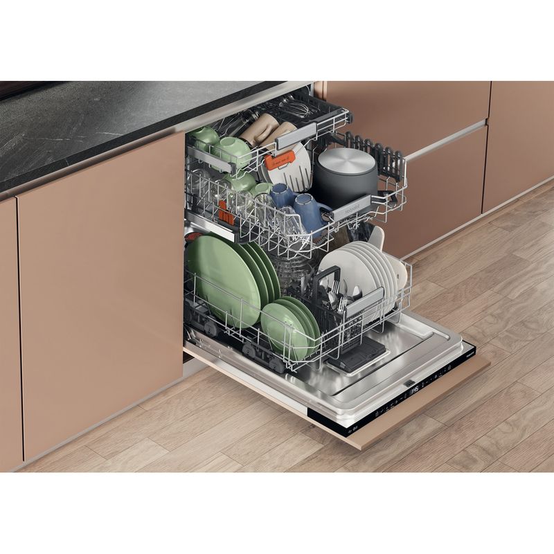 Hotpoint-Dishwasher-Built-in-H8IA115M4TUS-UK-Full-integrated-A-Lifestyle-perspective-open