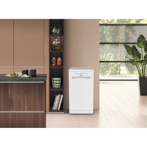 Hotpoint Dishwasher Freestanding HP2FE10CS90WUK Freestanding E Lifestyle frontal