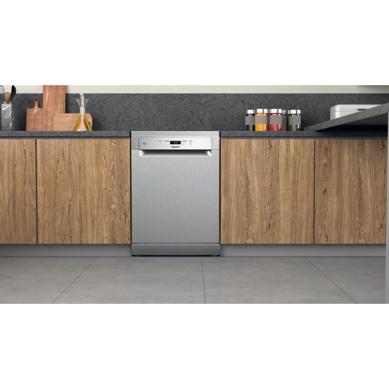 Hotpoint-Dishwasher-Freestanding-HP2FFC14BN6XUK-Freestanding-C-Lifestyle-frontal