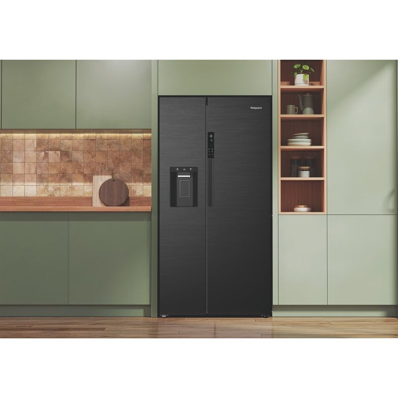 Hotpoint Side-by-Side Freestanding HPG2 9643IB XR4UK ARC 764 Manhattan Gray Lifestyle frontal