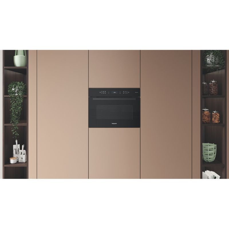 Hotpoint-Microwave-Built-in-HCW6O7HTSBUKC-Black-Electronic-53-MW-Combi-950-Lifestyle-frontal