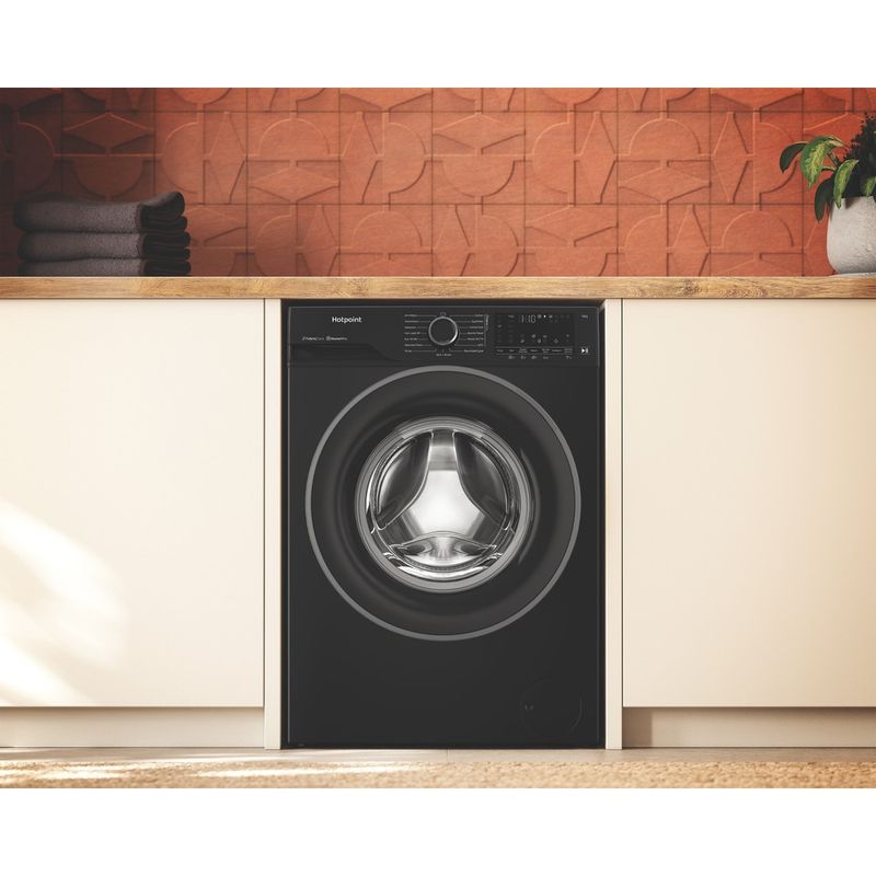 Hotpoint-Washing-machine-Freestanding-HB103WBCAREUK-Black-Front-loader-A-Lifestyle-frontal
