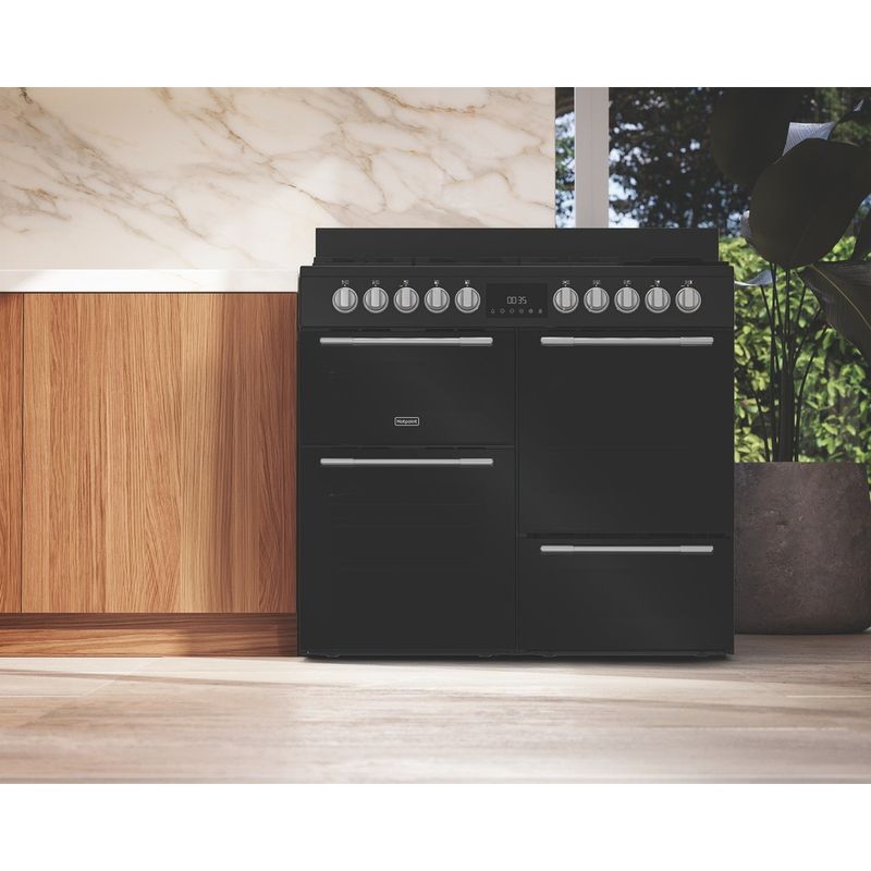 Hotpoint-Cooker-RH100FA21BB-Black-Mixed-Lifestyle-frontal
