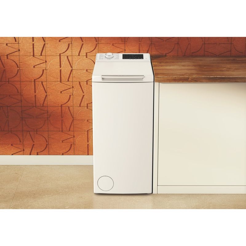 Hotpoint Washing machine Freestanding TH 721M ANTI STAIN UK White Top loader A Lifestyle frontal