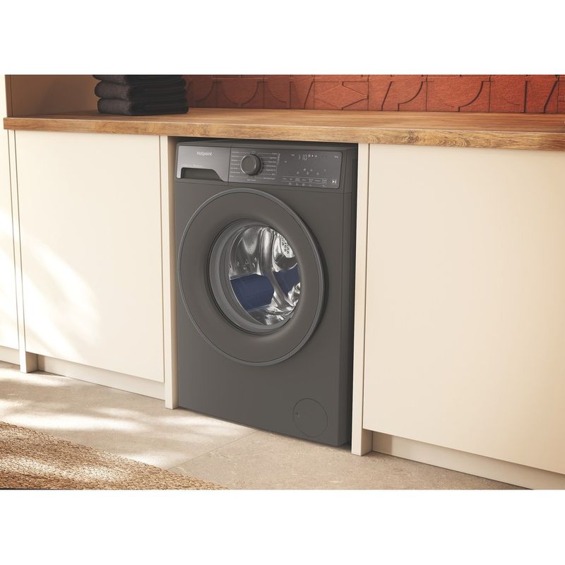Hotpoint-Washing-machine-Freestanding-HB103WGCAREUK-Manhattan-Grey-Front-loader-A-Lifestyle-perspective
